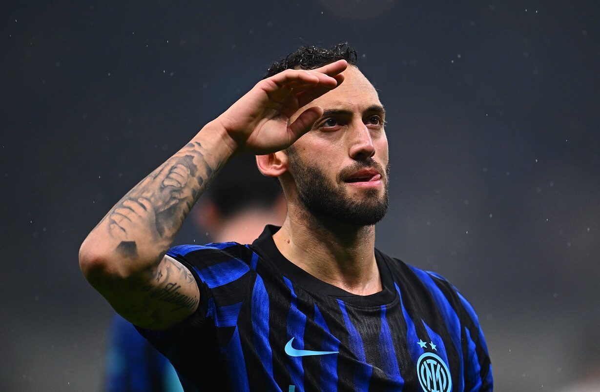 Interi e thellon krizën e Fiorentinas, shkëlqen Calhanoglu