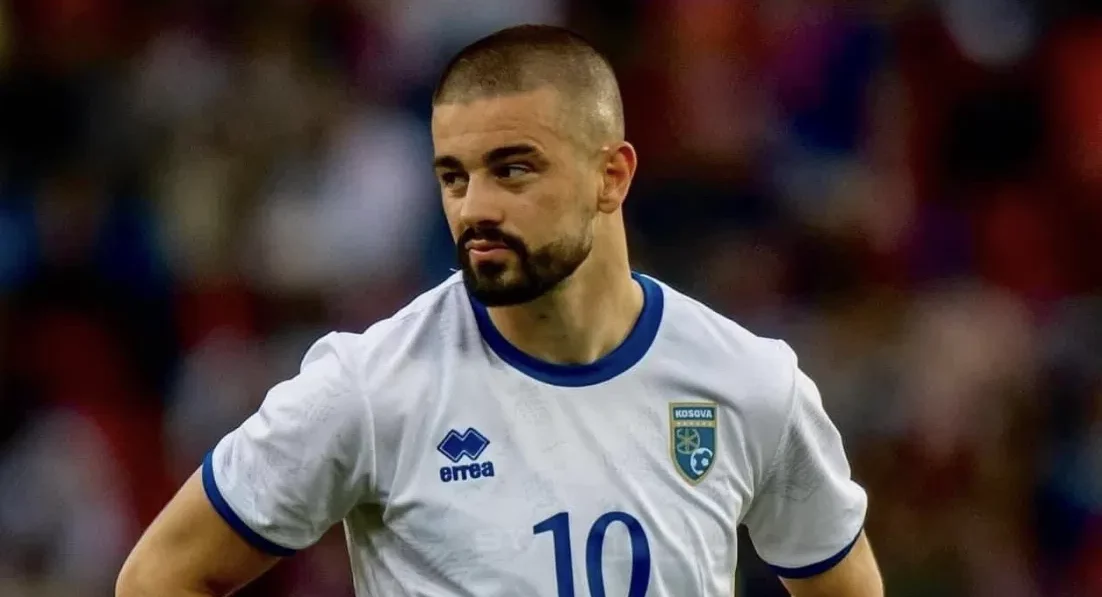 Fjalët e Zhegrovës para nisjes për Kosovën