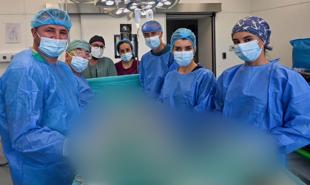 Operacion i suksesshëm në QKUK: largohet tumor 16 centimetra nga një paciente