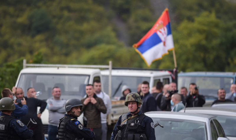 Vazhdon presioni i Serbisë ndaj qytetarëve të Kosovës, bëhet thirrje të shmangen lëvizjet drejt këtij shteti