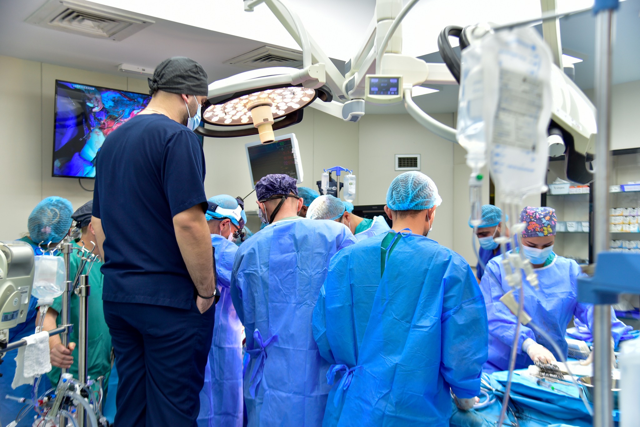 Kirurgët e QKUK-së arrijnë sukses të madh: realizohet zëvendësimi i parë i harkut të aortës