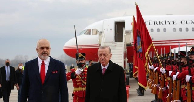 Turqia i dhuron Shqipërisë një avion Airbus A319