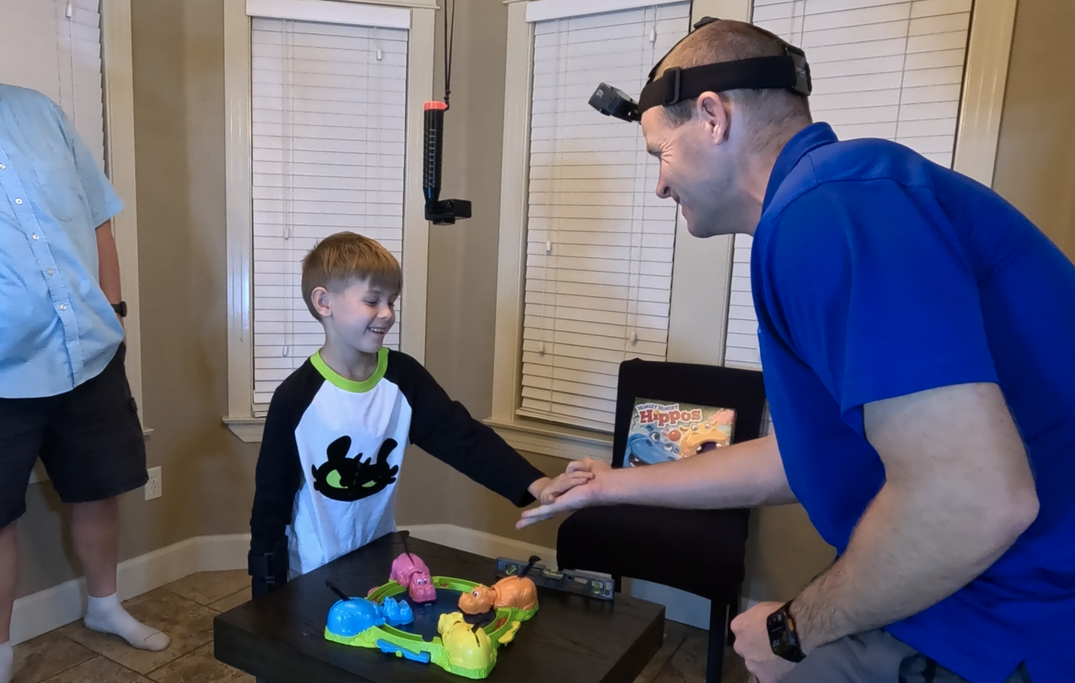 Rekord i ri Guinness nga babë e bir në SHBA me lojën “Hungry Hungry Hippos”