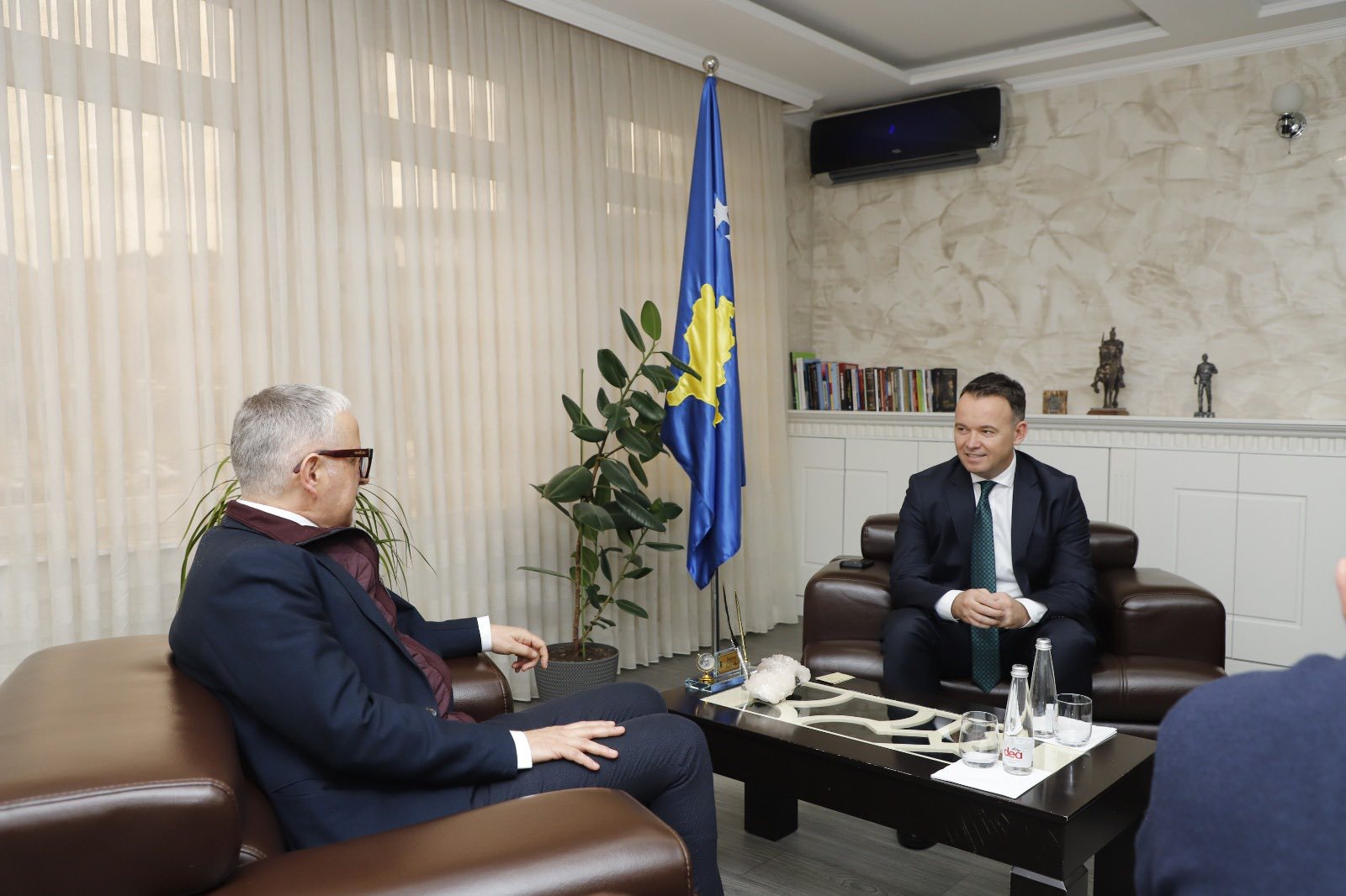 Peci: Me formimin e Qeverisë Kurti 3 nis ndërtimi i spitalit të ri në Mitrovicë