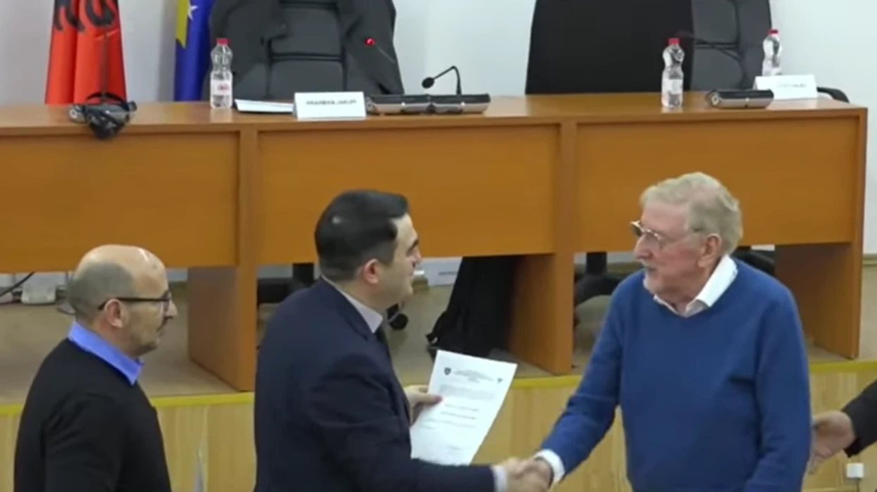 Komuna e Shtimes i jep titullin “Qytetar i Përjetshëm” ambasadorit William Walker