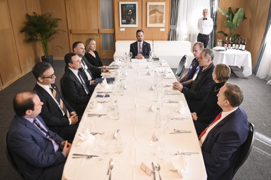 Kurti në takim me përfaqësues të Këshillit të Jashtëm në Davos për Marrëdhënie Ekonomike