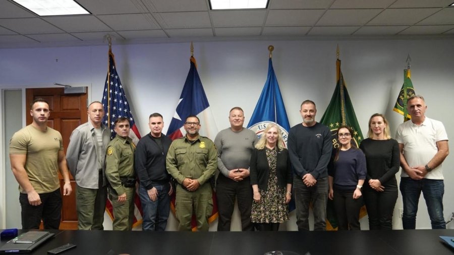 Policia e Kosovës viziton kufirin SHBA–Meksikë, një hap historik në bashkëpunimin ndërkombëtar