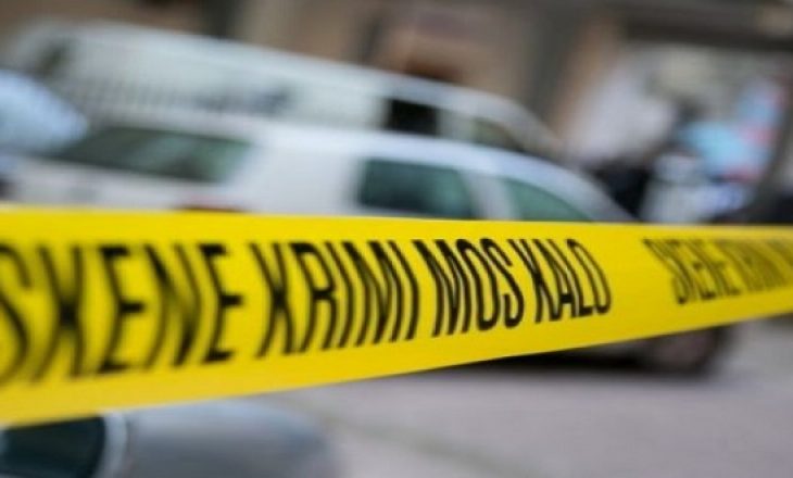 Vrasje e rëndë në Restelicë të Dragashit, 30-vjeçari dyshohet të ketë privuar nga jeta nënën e tij