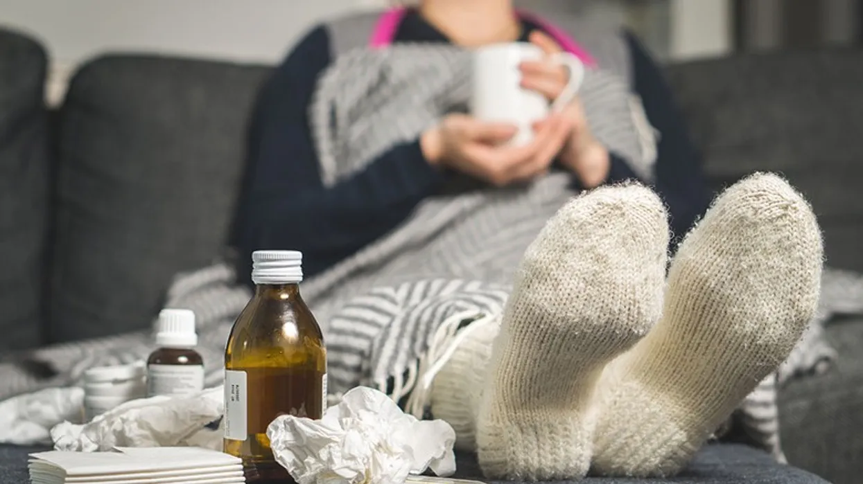 Pse organizmi i disa personave reagon më ashpër ndaj virusit?