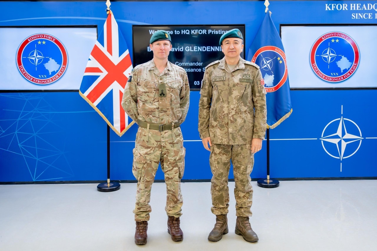 Komandanti i KFOR-it vlerëson kontributin e Britanisë në sigurinë e Kosovës