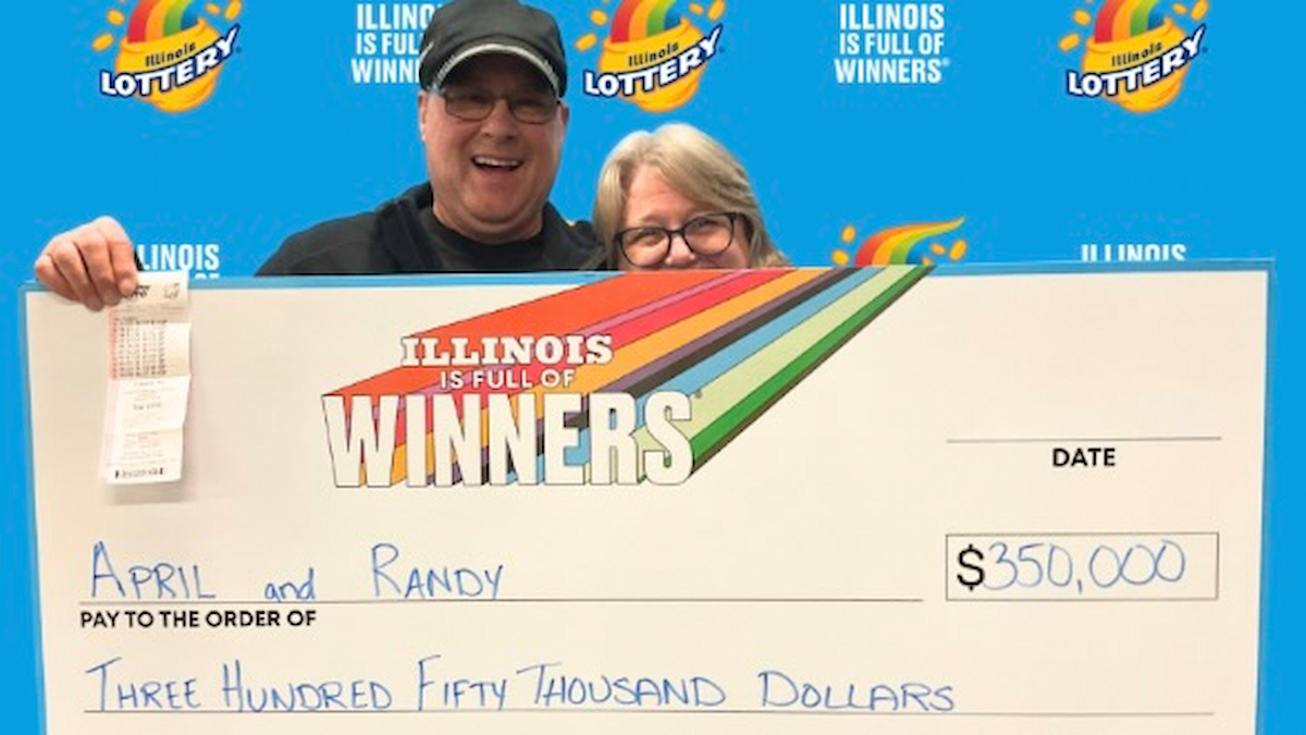 Ndalesa e rastësishme drejt mjekut u solli 350 mijë dollarë dy miqve nga Illinois