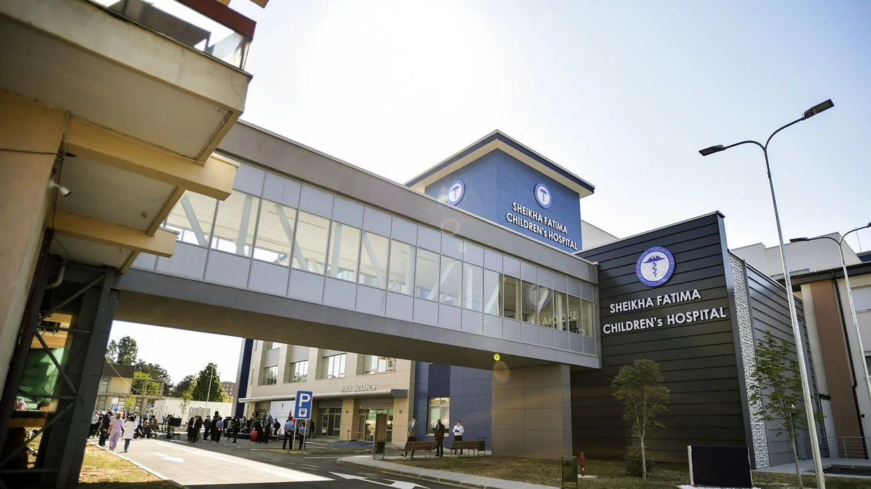 Suspendohen dy kirurgët nga puna pas incidentit në QKUK