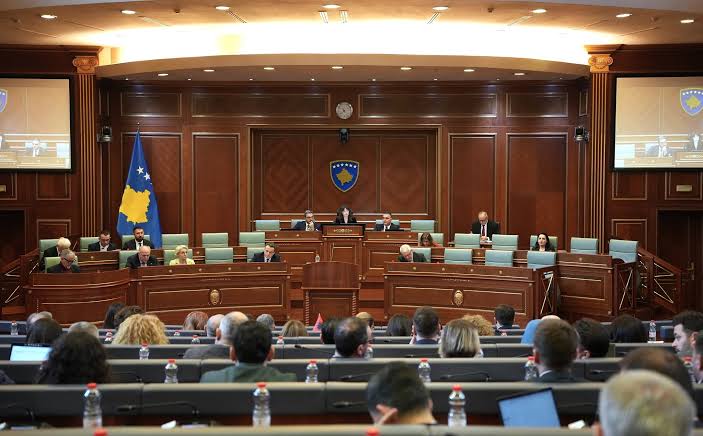 PDK dhe LDK paralajmërojnë se nuk do ta votojnë buxhetin