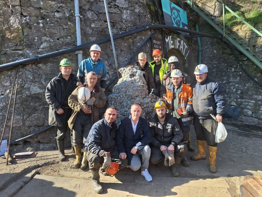 Kristal gjigant zbulohet në thellësitë e Trepçës