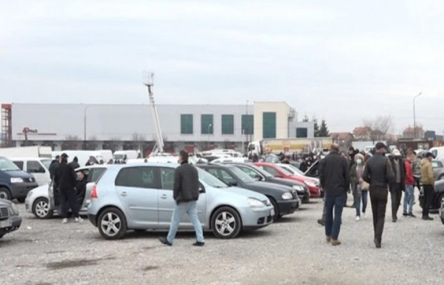 Aksion i Inspektoratit në Prishtinë, 15 gjoba për shitësit ilegalë