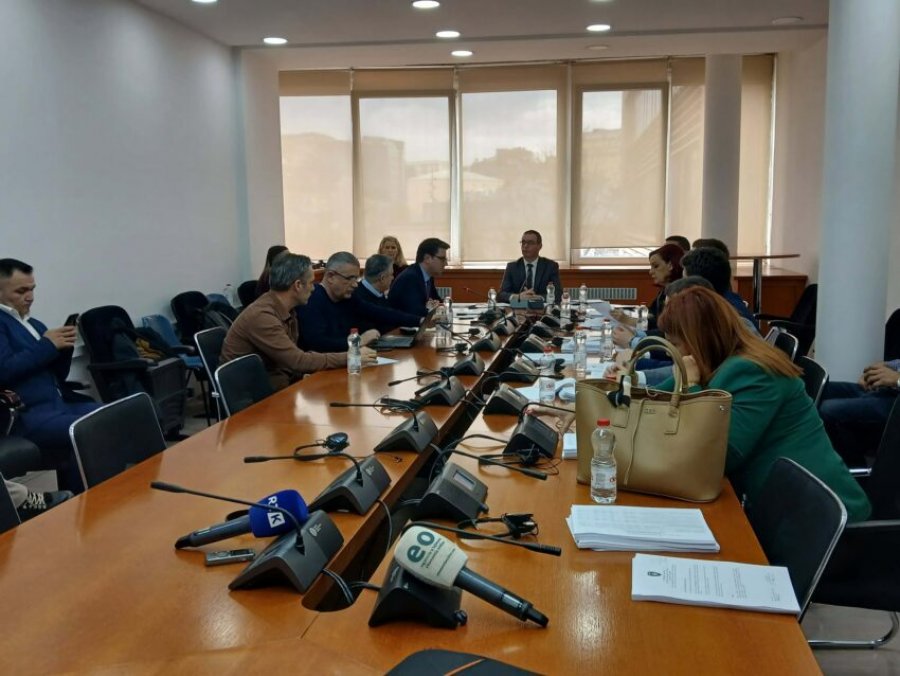 Komisioni për Buxhet miraton Projektligjin për Buxhetin 2026, kërkohet procedim i shpejtë