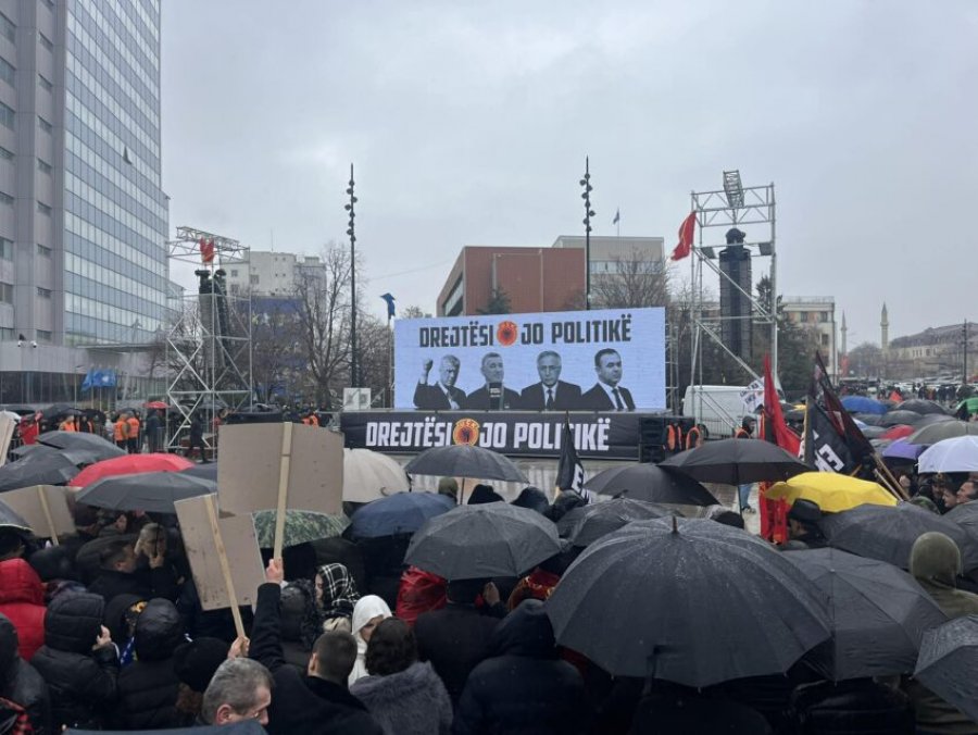 Qytetarët nisin të mblidhen për marshin “Drejtësi, jo politikë”