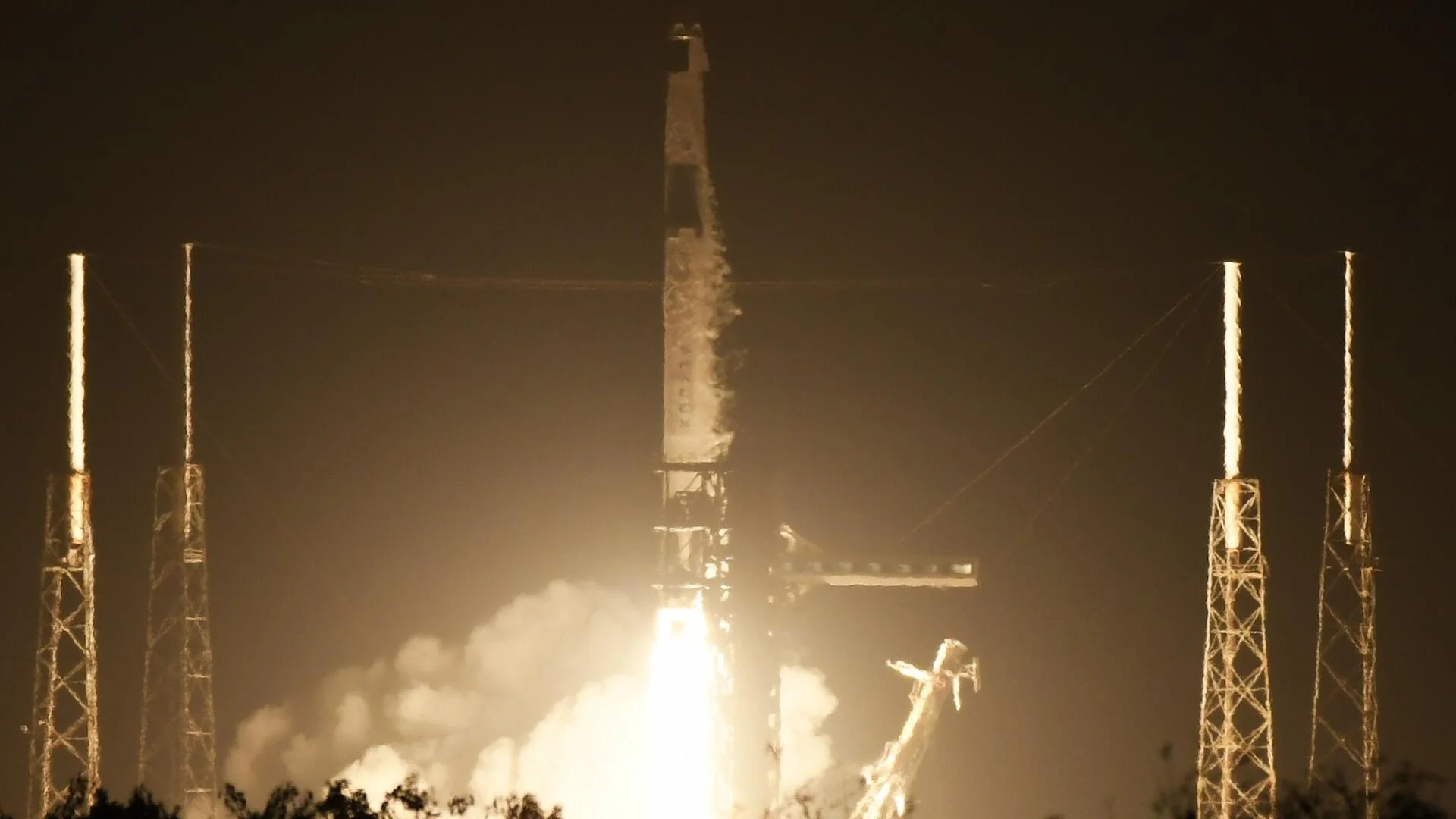 NASA dhe SpaceX nisën një mision 8-mujor drejt Stacionit Ndërkombëtar të Hapësirës