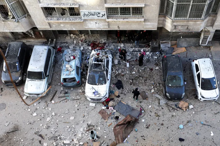 Sulmet izraelite në Gaza lënë dhjetëra viktima, përfshirë fëmijë