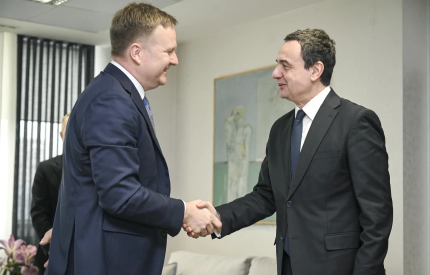 Kurti pret nesër në takim të dërguarin e BE-së për dialogun Kosovë–Serbi, Peter Sorensen