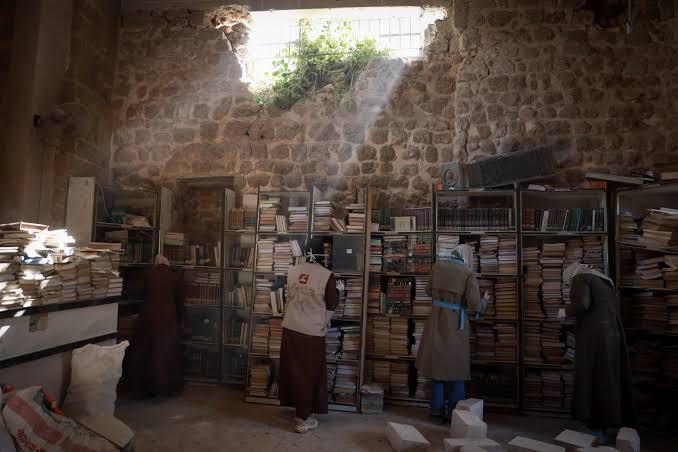 Biblioteka e Gazës, një pasuri e paçmuar e humbur nga bombardimet
