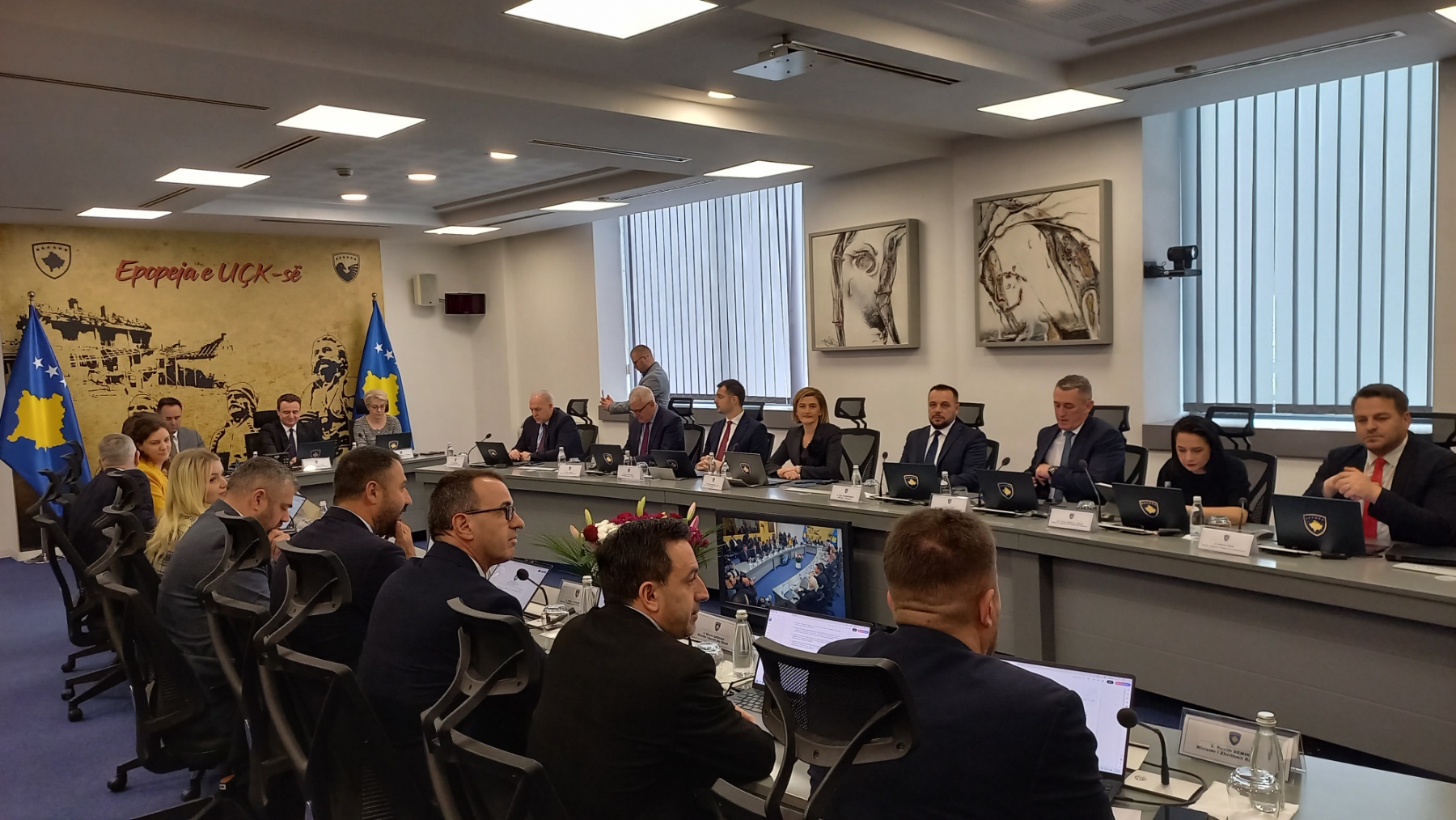 Qeveria ndan mbi 385 mijë euro mbështetje financiare për 37 specializantë nga Lugina dhe Mali i Zi