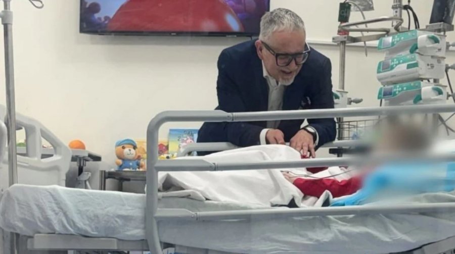 5-vjeçari nga Lipjani në gjendje të rëndë në QKUK, vizitohet nga ministri Vitia