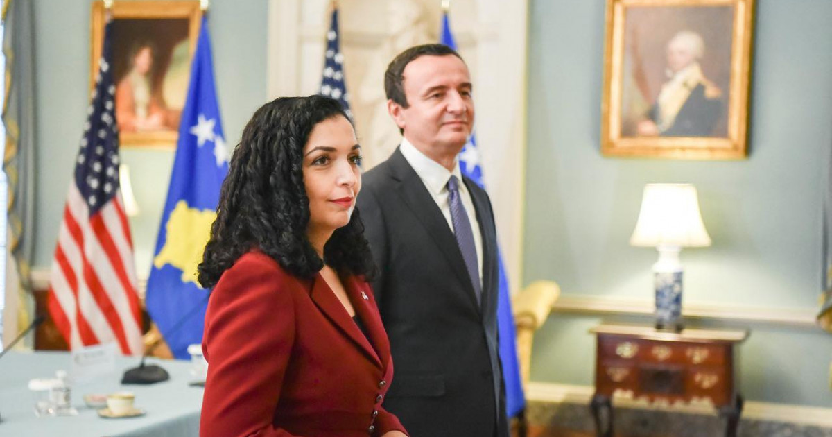 Analistët: Dialogu ndikoi në përplasjen mes Vjosa Osmani dhe Albin Kurti