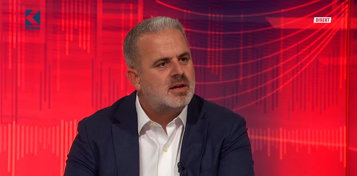 Azemi: Vendi po shkon drejt zgjedhjeve, sepse Albin Kurti i deshi të gjitha pozitat për vete!