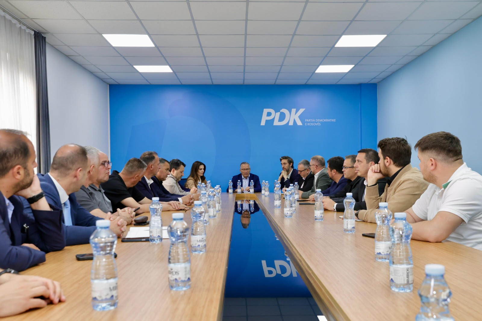 PDK: U mbrojt rendi kushtetues, zgjedhjet të caktohen sipas afateve kushtetuese