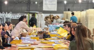 KQZ përgatit 75 mijë pakot e para për votimin me postë jashtë Kosovës
