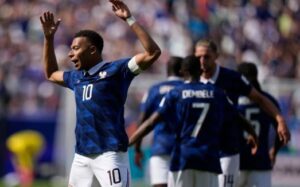 Franca e dyfishon epërsinë ndaj Senegalit