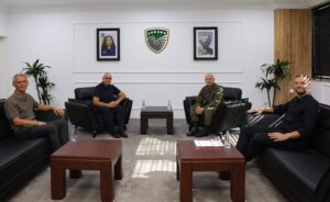 FSK dhuron donacion prej 50 kontejnerësh për Federatën e Futbollit të Kosovës
