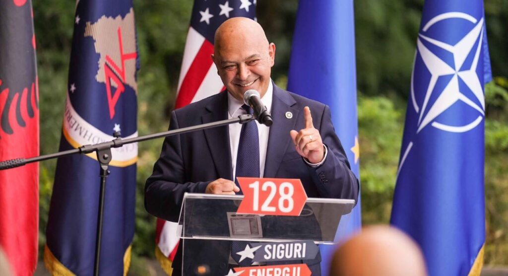 Ardian Gjini me mesazh: Votoni për ata që dijnë t’i realizojnë ato që i premtojnë para jush
