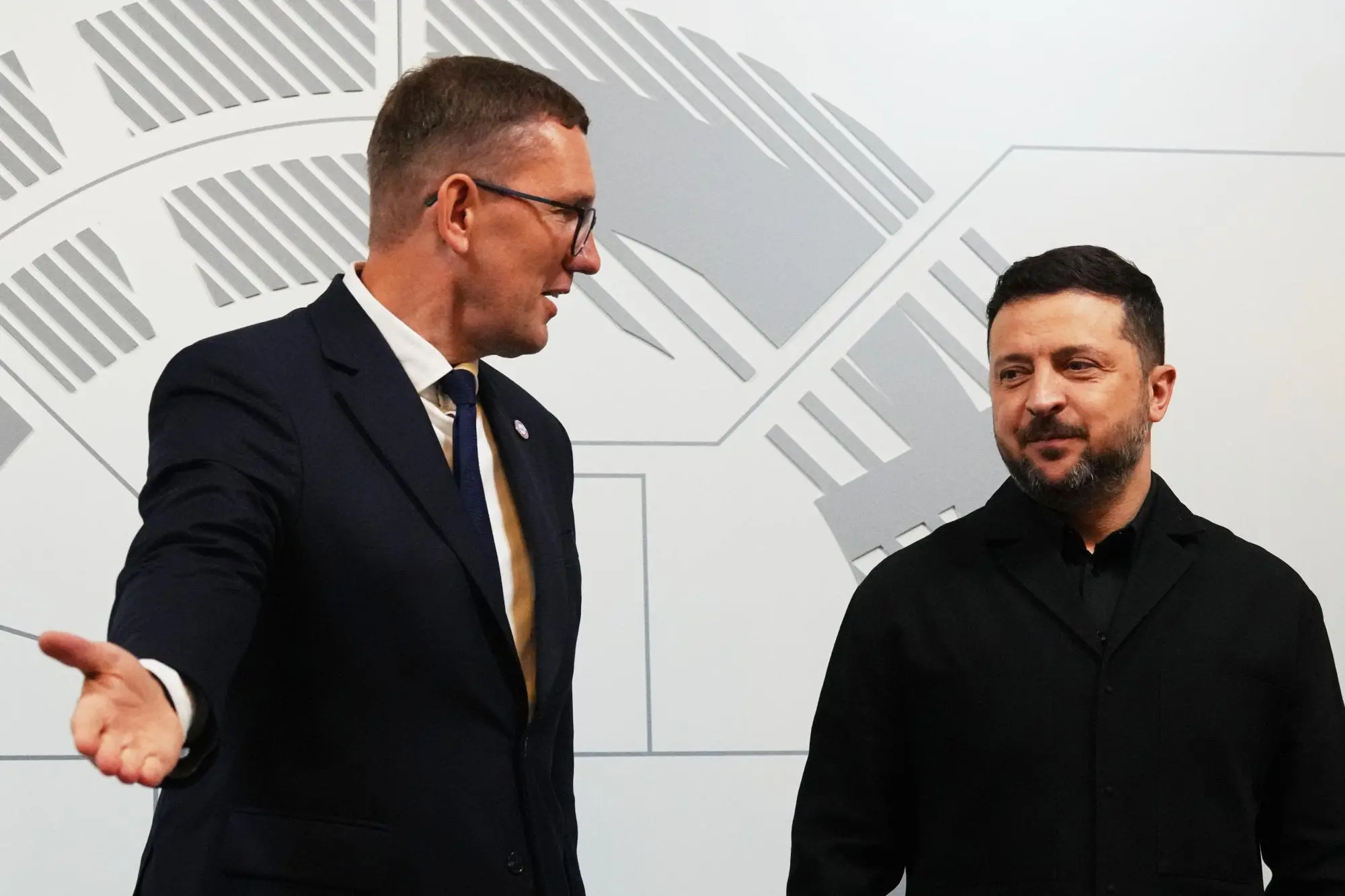 BE-ja thotë se do të rifillojë bisedimet e anëtarësimit me Ukrainën të hënën