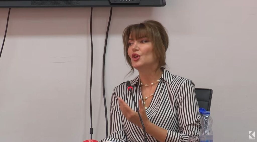 Universiteti veror: Ish-presidentja Jahjaga flet për fuqizimin e grave (VIDEO)