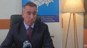 Alarmohen kryetarët: Qeveria do marrjen e pronave komunale (VIDEO)