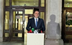 Takimi me Kurtin, Abdixhiku: E rëndësishme është që po flasim para formimit të institucioneve